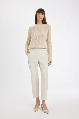 Прямые брюки с высокой талией и карманами-морковками