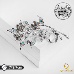 Брошь Цветы на ветке, цвет белый в серебре