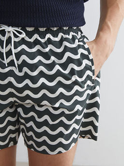 K?sa Boy Desenli Erkek Deniz ?ortu