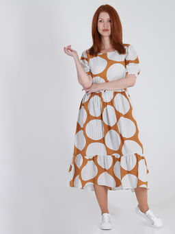 Летнее платье больших размеров горчичного цвета в крупный белый горох - Almond фото 3