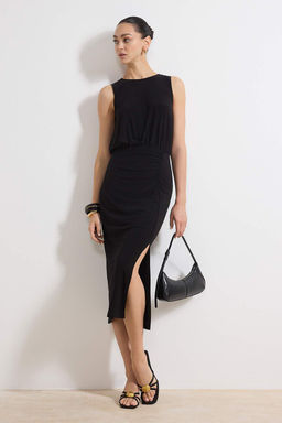 Siyah Duz A-line Bisiklet Yaka Kolsuz Midi Esnek Astarl? Orme Elbise TWOSS26EL00154