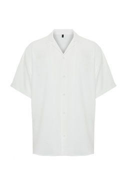 Beyaz Oversize Fit Yazl?k K?sa Kollu Keten Gorunumlu Gomlek TMNSS24GO00019