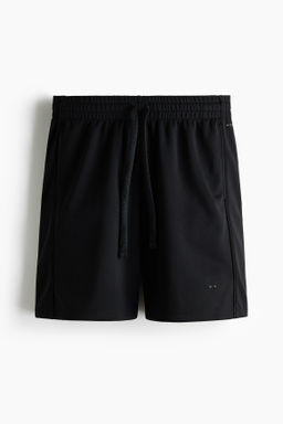 Pantal?n corto de deporte con DryMove Regular Fit