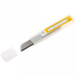 Лезвия сменные для ножей 9мм, 10 штук, в пластиковом футляре 9х1,5х0,9см (Китай) мин.заказ 30шт