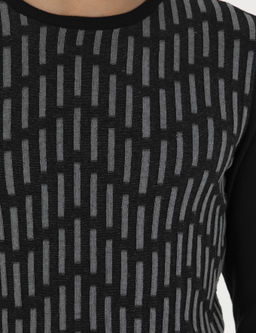 Черный трикотаж приталенного кроя с круглым вырезом - Cacharel фото 7