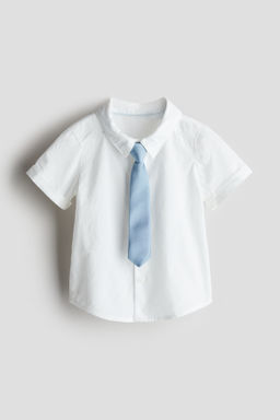 Conjunto de camisa y corbata