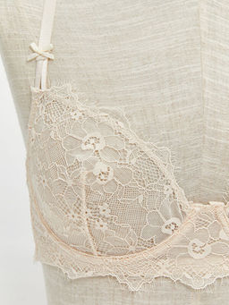 Balenli Dolgusuz Dantelli Fantezi Ti??rt S?tyen