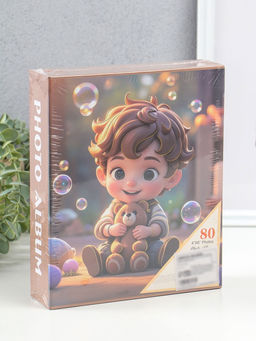 Фотоальбом на 80 фото 10х15 см "Мальчик в полосатой рубашке с мишкой" в коробке 5х19х22,8 см 10962