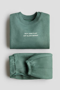 Conjunto estampado de 2 piezas en tejido sudadera
