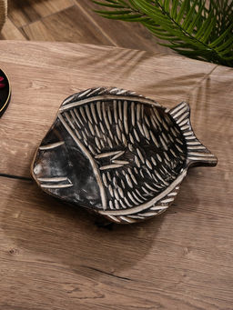 Тарелка «Рыба», 28×26×5 см, тёмно-коричневая