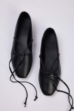 Teen Siyah Baglama Detayl? Mary Jane Kad?n Badem Burun Babet TAKAW26BE00002