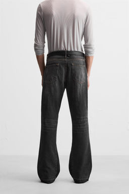 JEANS FLARE FIT ROTOS / Negro - Zara фото 3
