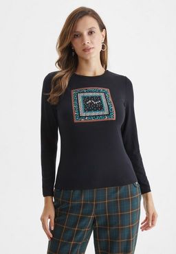 Джемпер женский LA-214042-BL, 
черный принт квадрат