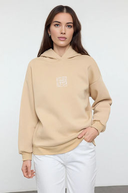 TRENDYOLMILLA Bej Oversize/Genis Kal?p Nak?sl? Kal?n Ici Polarl? Orme Sweatshirt TWOAW25SW00070