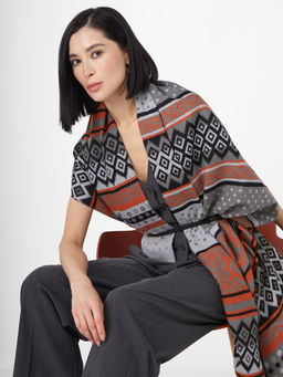 в составе ШЕРСТЬ и КАШЕМИР Большой, мягкий, теплый однотонный двусторонний палантин.