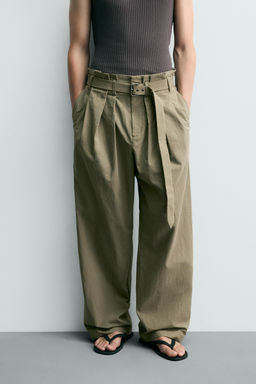 PANTAL?N WIDE FIT PLIEGUES CINTUR?N / Verde fl?or - Zara фото 2