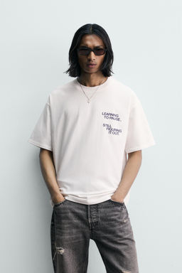 CAMISETA TEXTOS ESTAMPADOS CONTRASTE / Blanco