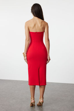 K?rm?z? Asimetrik Yaka Detayl? Dokuma S?k Abiye Elbise TPRSS24EL00223 - Trendyolmilla фото 5