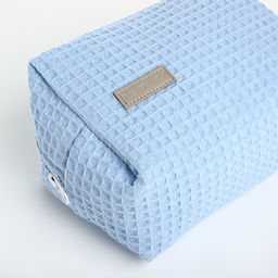 Косметичка женская на молнии TEXTURA, объёмная, средняя, мягкая, вафельная текстура, голубая  фото 8