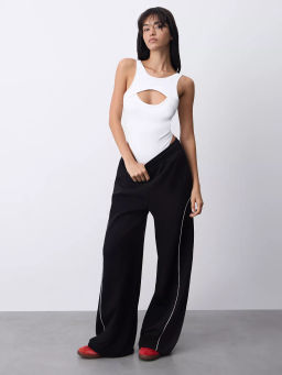 Спортивные брюки с декоративными кантами