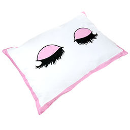 Наволочка декоративная 34х50см "Глазки" розовый кант, искусственная ткань под плюш, на молнии (Китай)