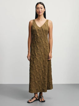 Фактурное платье прилегающего кроя / Zarina  фото 3