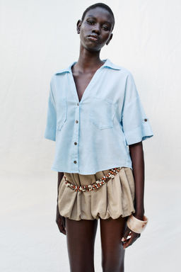 CAMISA CORTA CON LINO / Celeste