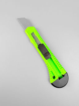 Нож канцелярский, 12шт. на блистере OLS-247-18