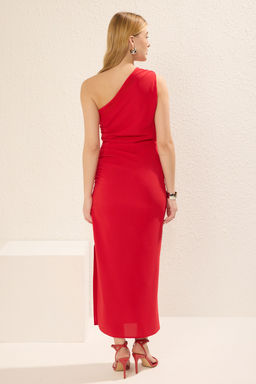 TRENDYOLMILLA Nar Cicegi Vucudu Saran Buzgulu Tek Kol Midi Dokuma Elbise TWOSS25EL00121 фото 4