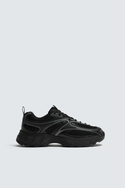 ZAPATILLA SUELA VOLUMEN / Negro
