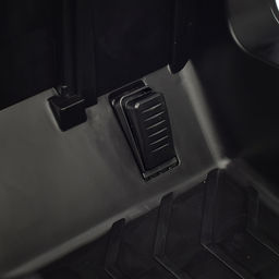 Электромобиль "Спорт" на аккумуляторе, в коробке (белый)