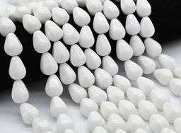 Бусины из агата белого имитация капля с гранями 13*18мм, 39см, 22 бусины Радуга камня