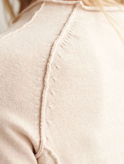 D39.354 Джемпер женский бежевый меланж