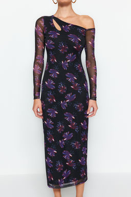 TRENDYOLMILLA Siyah Tul Bask?l? Vucuda Oturan Asimetrik Yaka Astarl? Midi Orme Kalem Esnek Elbise TWOAW24EL00608  фото 3