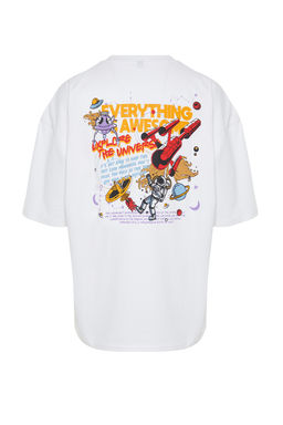 TRENDYOL MAN Beyaz Oversize/Genis Kesim Uzay Bask?l? %100 Pamuklu T-Shirt TMNSS24TS00085 - Trendyolmilla фото 6