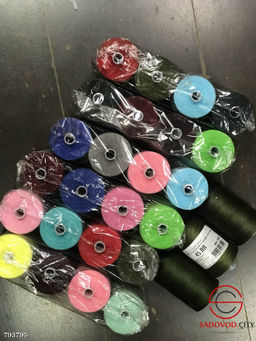 Нитки армированные, в бобине 2500 метров.