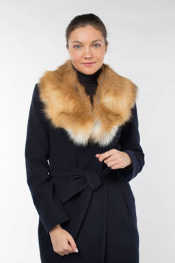 Мех натуральный (лиса) Пальто утепленное Холлофайбер 300
