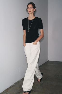 SHORT SLEEVE KNIT TOP