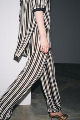 STRIPED CUFFED HEM LINEN BLEND TROUSERS - Zara фото 4