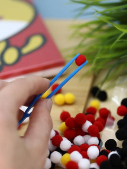 Картина из помпонов на подрамнике Draw Me! Cheerful fox, (20 х 20 см)