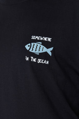 Siyah Oversize/Genis Kesim %100 Pamuklu Kadife Doku Bask?l? T-Shirt TMNSS22TS0318