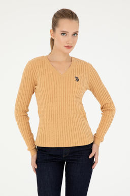 Женский базовый свитер светло-коричневого цвета с v-образным вырезом Неожиданная скидка в корзине