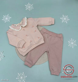 Костюмы из двух предметов: кофточка с кнопками на плечиках на флисе и брючки на манжетах. - Bruno фото 2