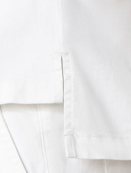 Укороченная рубашка с карманом из облегченного денима