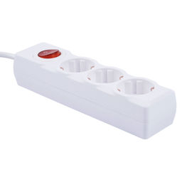 S-GCU3-5B WHITE Удлинитель серии Ultra, шнур 5м., 3 гнезда, 16A, с/з. Белый. TM Uniel