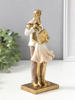 Сувенир полистоун "Молодая семья и покупка дома" 25,5 см