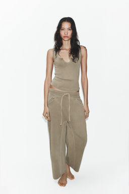 PANTAL?N FELPA EFECTO LAVADO / Beige oscuro