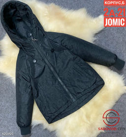 Детская куртка с капюшоном