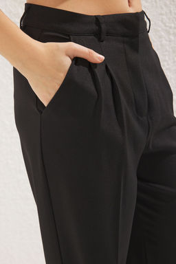 Siyah*001 Limited Edition Straight/Duz Kesim Pilili Dokuma Kumas Pantolon TWOAW23PL00401