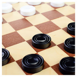 Игра настольная "Шахматы и шашки" пластмассовые в дер.упаковке(поле 29смХ29см)